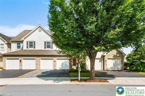 6022 Eli Cir, Macungie, PA 18062