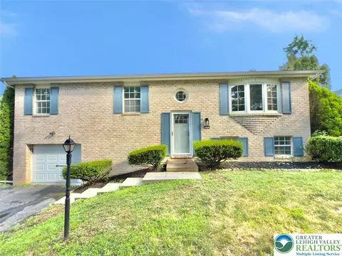5153 Shawnee Blvd, Schnecksville, PA 18078