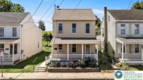 221 Greenwich St, Kutztown, PA 19530