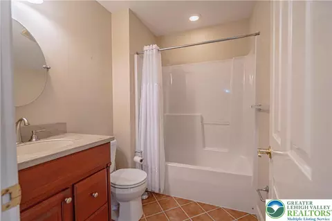 Bath - 4706 Pinehurst Cir, Bethlehem, PA 18015 photo 6 of 6
