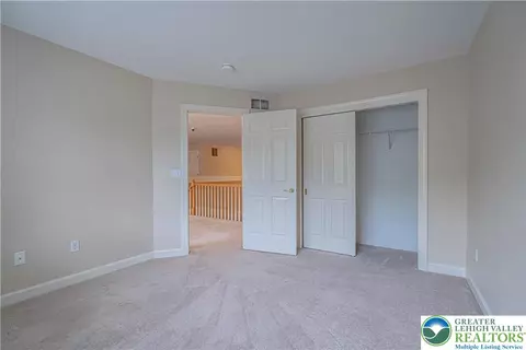 Bedroom - 4706 Pinehurst Cir, Bethlehem, PA 18015 photo 6 of 10