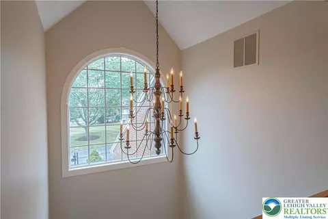 Entry Way - 4706 Pinehurst Cir, Bethlehem, PA 18015 photo 5 of 8