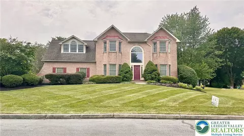 3735 Canterbury Rd, Bethlehem, PA 18020