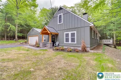 1563 Sullivan Trl, Tannersville, PA 18372