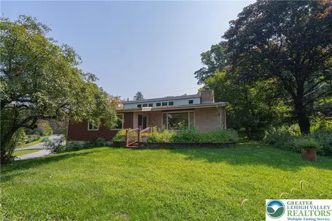 1422 Beverly Hls, Coopersburg, PA 18036