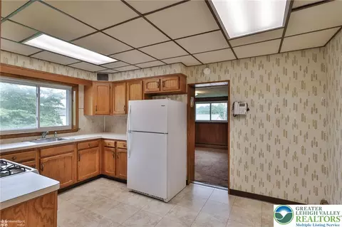 Kitchen - 2005 3rd St, Bethlehem, PA 18020 photo 1 of 2