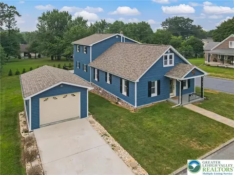 203 E Center St, Wind Gap, PA 18091