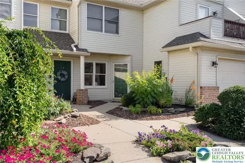 103 Lindfield Cir, Macungie, PA 18062