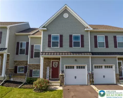 3989 Mink Rd, Emmaus, PA 18049