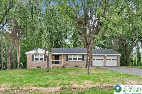 4777 Apple Ln, Saucon Twp, PA 18034