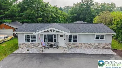 3695 Mountain View Dr, Danielsville, PA 18038
