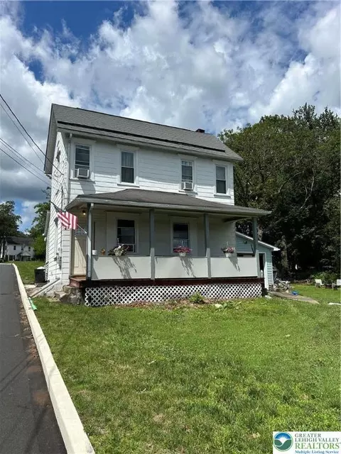 20 Jewel St, Roseto, PA 18013