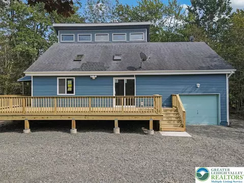3197 Carobeth Dr, Coolbaugh Twp, PA 18466