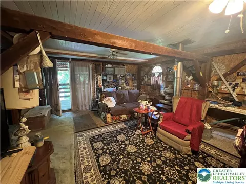 2444 E Scenic Dr, Bath, PA 18014 photo 20