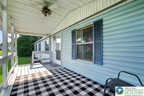 234 Juniper Xing, East Allen Twp, PA 18014 photo 6