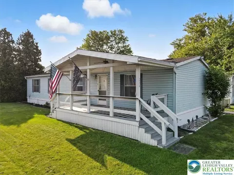 234 Juniper Xing, East Allen Twp, PA 18014