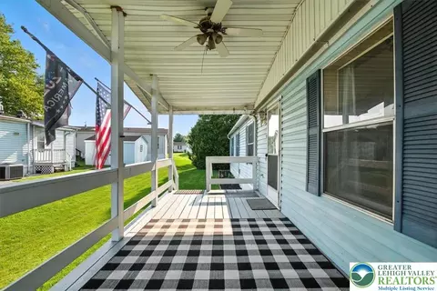 234 Juniper Xing, East Allen Twp, PA 18014 photo 7