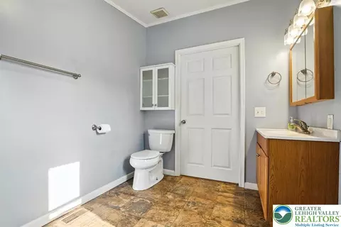 234 Juniper Xing, East Allen Twp, PA 18014 photo 45