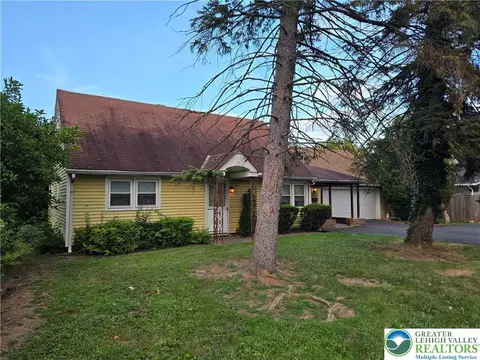 1198 Pennsylvania Ave, Bethlehem, PA 18018