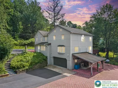 1553 Middle Rd, Stroudsburg, PA 18360