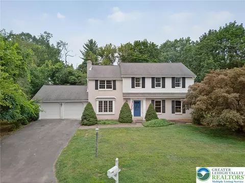 737 Apollo Dr, Bethlehem, PA 18017