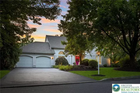 4621 Maryann Ln, Bethlehem, PA 18017