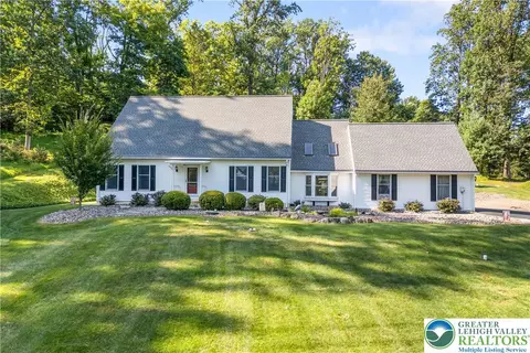 13 Rand Dr, Reading, PA 19606
