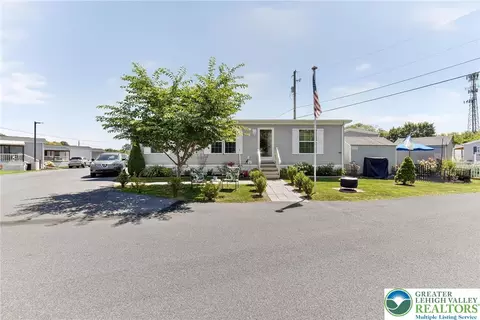 7419 Lincoln Ln, Trexlertown, PA 18087