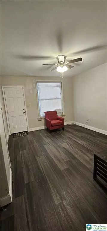 Living - 1019 Birch St, Reading, PA 19604 photo 1 of 1