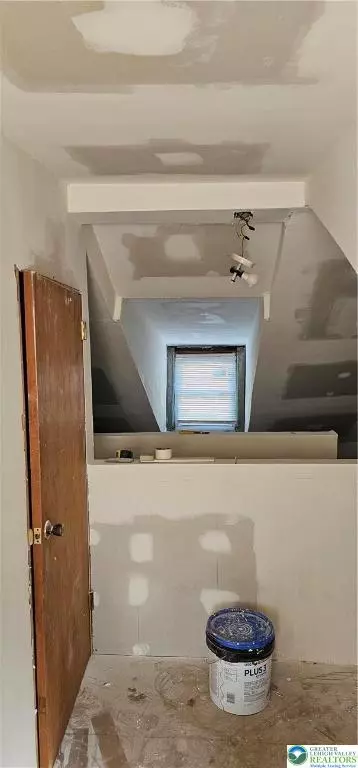 Entry Way - 1019 Birch St, Reading, PA 19604 photo 2 of 3