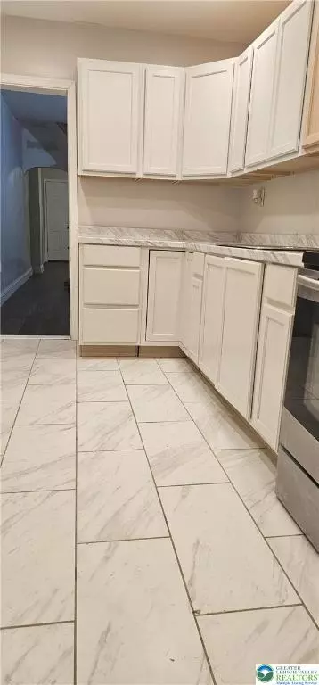 Entry Way - 1019 Birch St, Reading, PA 19604 photo 1 of 3