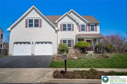 21 Millbrook Ct, Palmer Township, PA 18045
