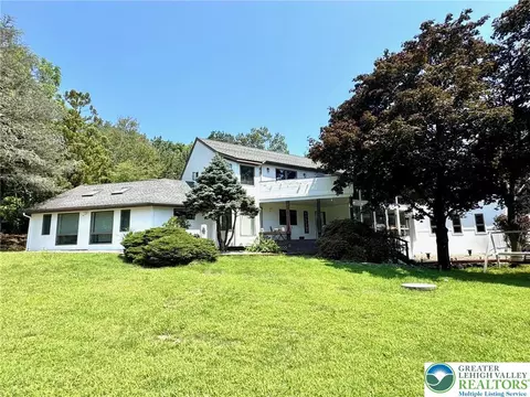 5061 Wendi Dr W, Zionsville, PA 18092