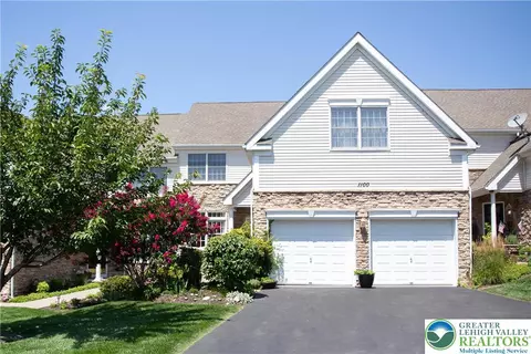 1100 Troon Ct, Williams Twp, PA 18042