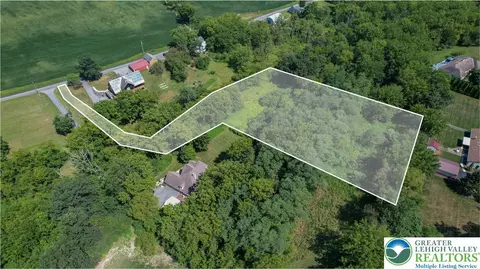 4760 Mulberry St, North Whitehall Twp, PA 18037