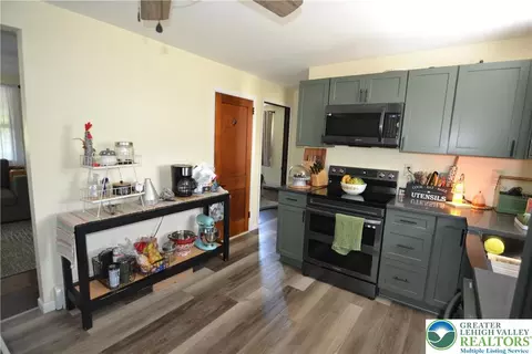 3151 Valley View Dr, Bath, PA 18014 photo 11