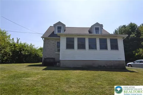 3151 Valley View Dr, Bath, PA 18014 photo 5