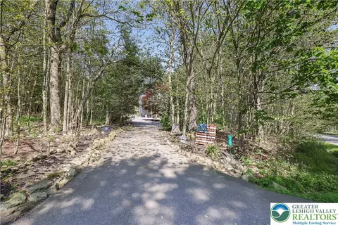 3605 Cedar Ln, Coolbaugh Twp, PA 18466