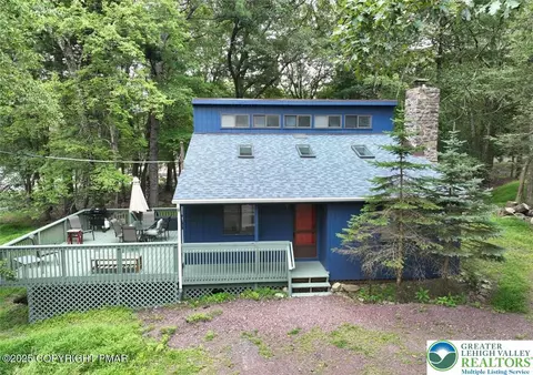 11 Maplewood Rd, Lake Harmony, PA 18624