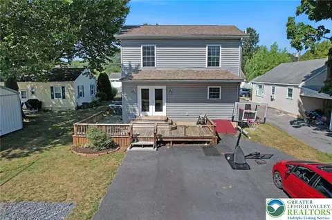 422 Center St, Slatington, PA 18080