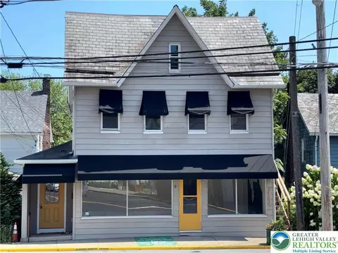 6 E Main St, Pen Argyl, PA 18072