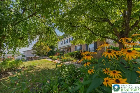 1714 W Furnace St, Emmaus, PA 18049