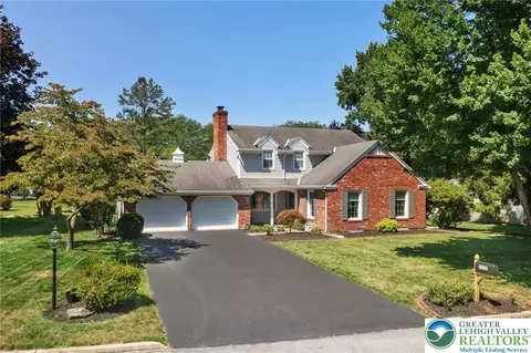 2892 Edgemont Dr, Allentown, PA 18103