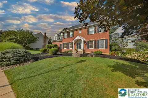 2210 Hopkins Ln, Forks Twp, PA 18040