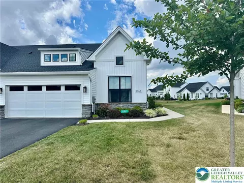 6965 Maple Dr, Bath, PA 18014