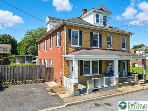 1115 Keane St, Palmer Township, PA 18045