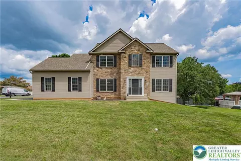 5843 Holiday Dr, Allentown, PA 18104