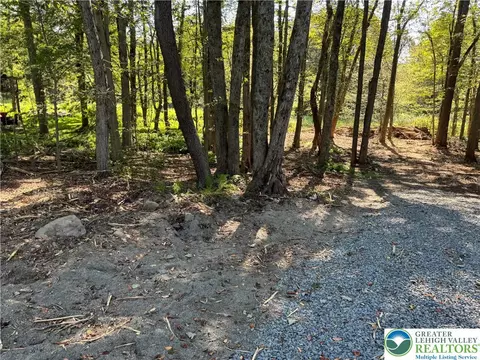 robert david drive LOT 407, Coolbaugh Twp, PA 18466