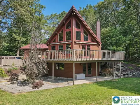 141 Longview Dr, Saylorsburg, PA 18353