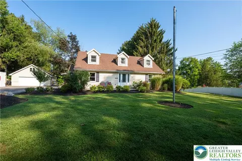 4265 E Texas Rd, Allentown, PA 18103